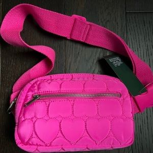 Tiktok Famous Viral Target Wild Fable Heart Belt Bag Fanny Pack -Vibrant Pink 💕